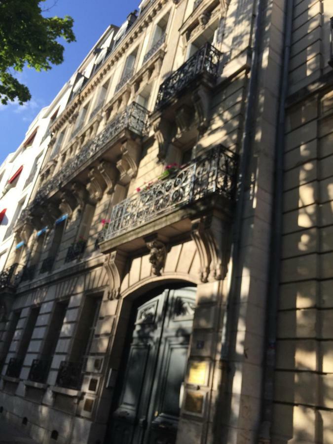 Le Jardin Darcy Liberte Hyper Centre Gare-Ville Parking Public Payant Dans La Rue Dijon Bagian luar foto